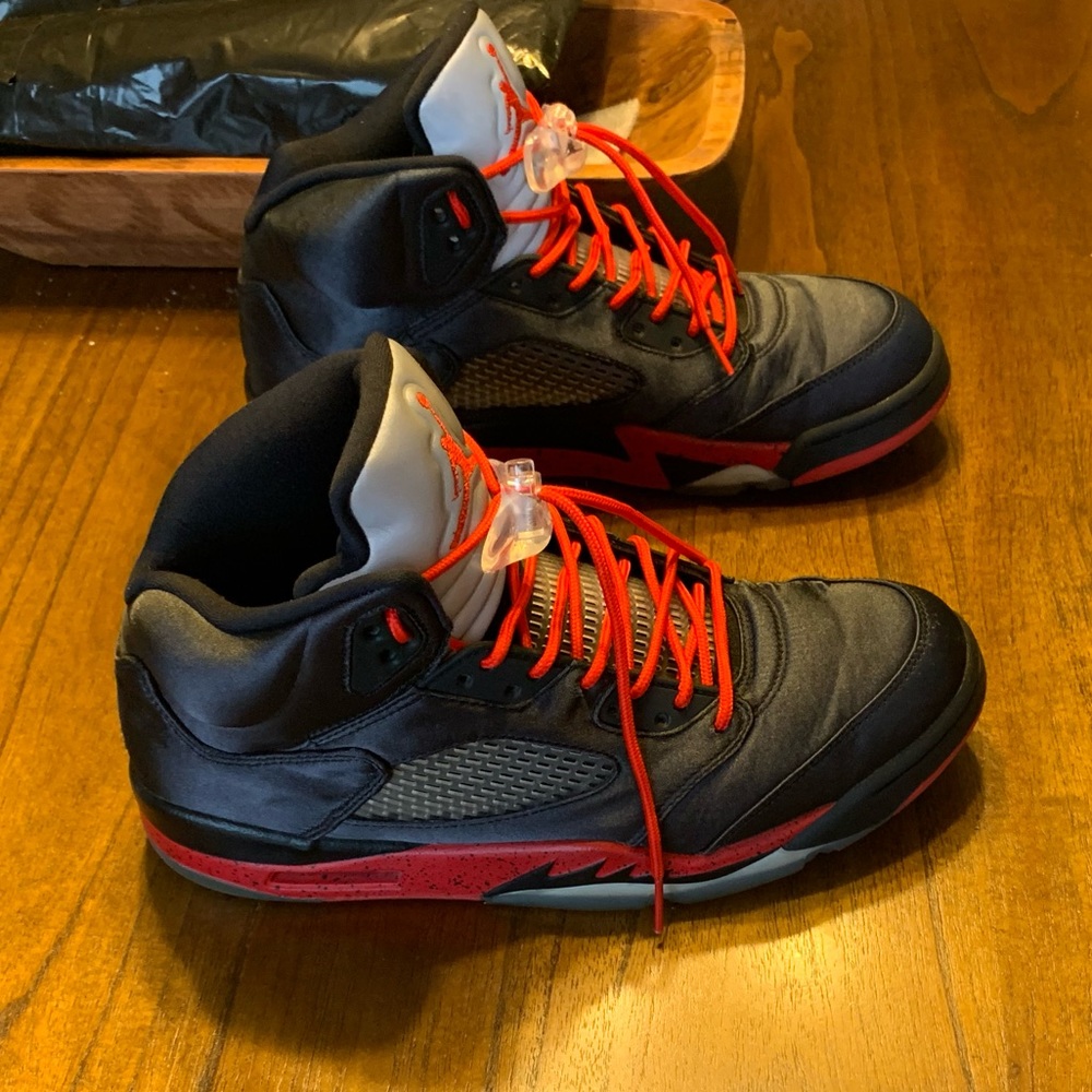 Jordan 5 retro satin bred. Men's size 11